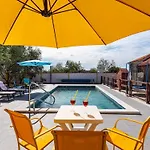 Vesna Lux - Five Bedroom With Swimming Pool Βίλα *