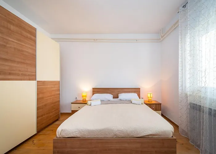 Vesna Lux - Five Bedroom With Swimming Pool Villa *