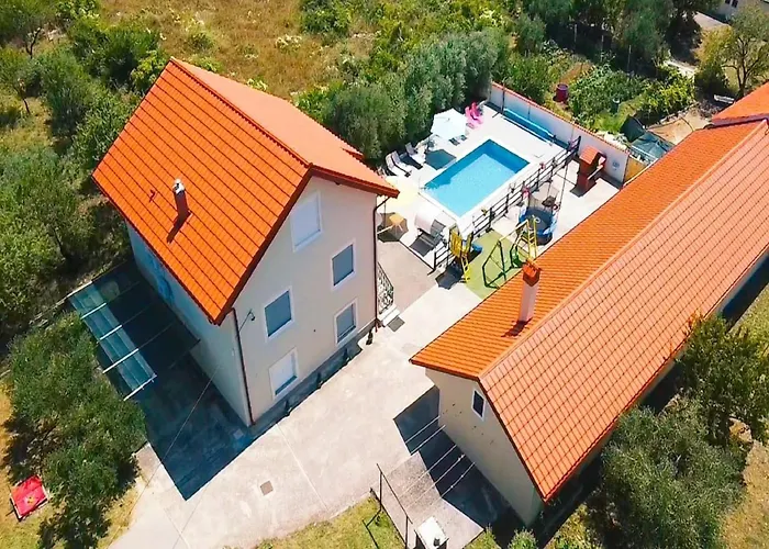 Vesna Lux - Five Bedroom With Swimming Pool Villa