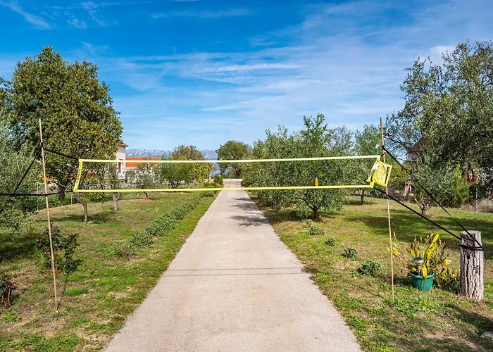 Vesna Lux - Five Bedroom With Swimming Pool Zadar