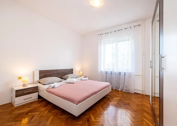 Vesna Lux - Five Bedroom With Swimming Pool Willa *