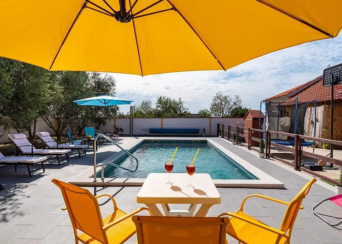 Vesna Lux - Five Bedroom With Swimming Pool Villa *