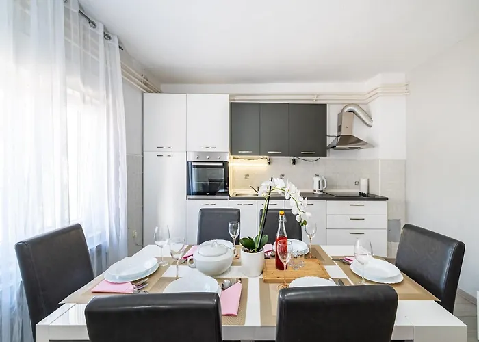 Willa Vesna Lux - Five Bedroom With Swimming Pool