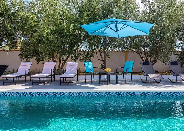 Willa Vesna Lux - Five Bedroom With Swimming Pool Zadar