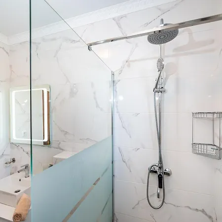 Vesna Lux - Five Bedroom With Swimming Pool 别墅 *