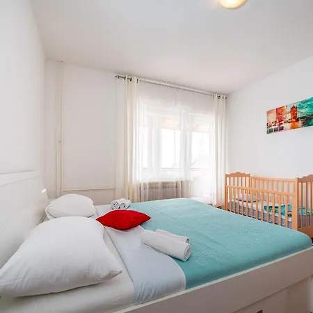Vesna Lux - Five Bedroom With Swimming Pool 别墅 *