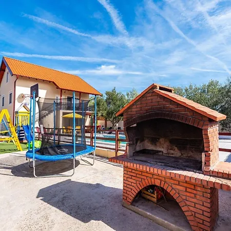 别墅 Vesna Lux - Five Bedroom With Swimming Pool *