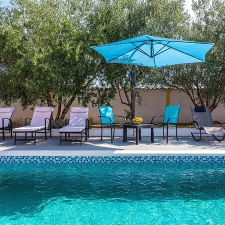 别墅 Vesna Lux - Five Bedroom With Swimming Pool 扎达尔