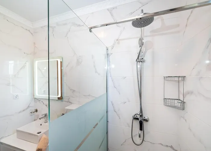 Five Bedroom Villa *