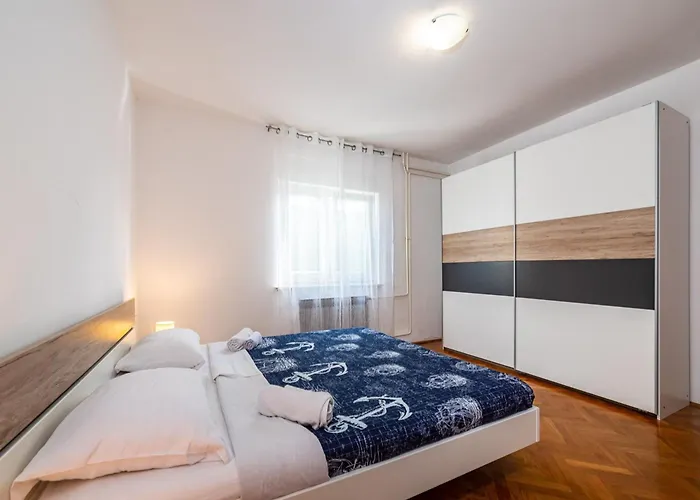 Five Bedroom Задар